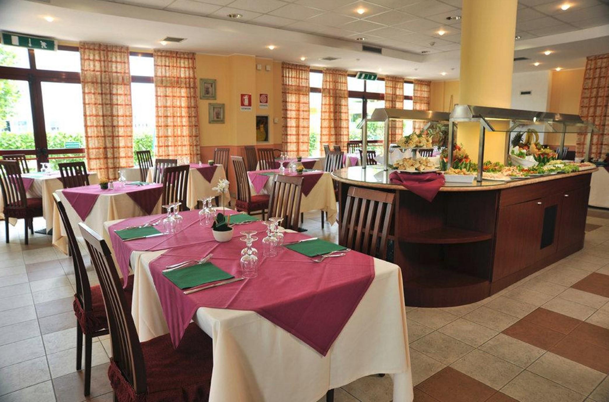 Tulip Inn Turin South Монкальери Экстерьер фото