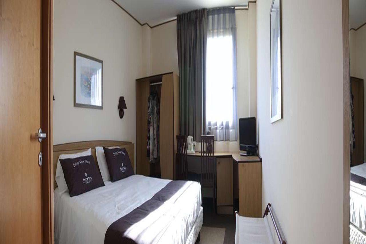 Tulip Inn Turin South Монкальери Экстерьер фото