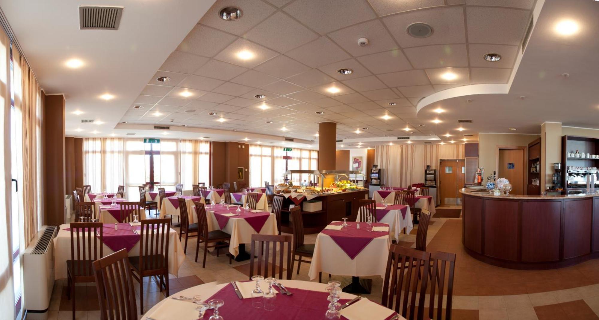 Tulip Inn Turin South Монкальери Экстерьер фото