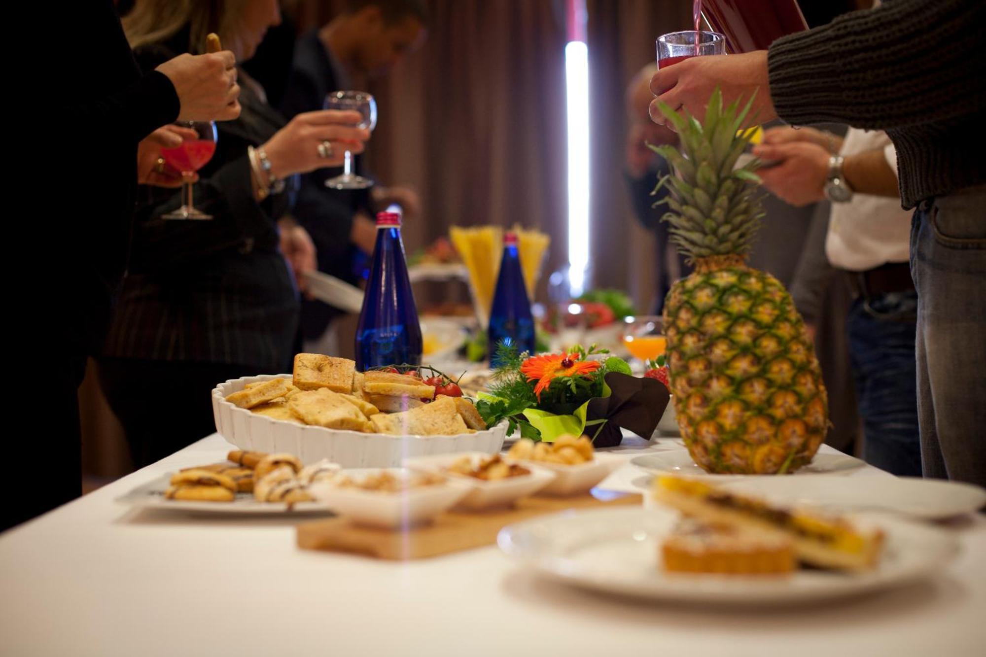 Tulip Inn Turin South Монкальери Экстерьер фото